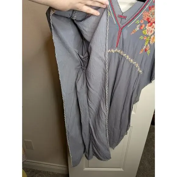 Johnny Was Cherise V-Neck Embroidered Poncho Tunic Grey & Pink Size Medium - Picture 4 of 5